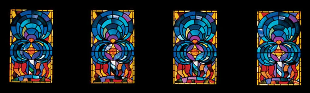 Motifs décoratifs (côté cimetière)