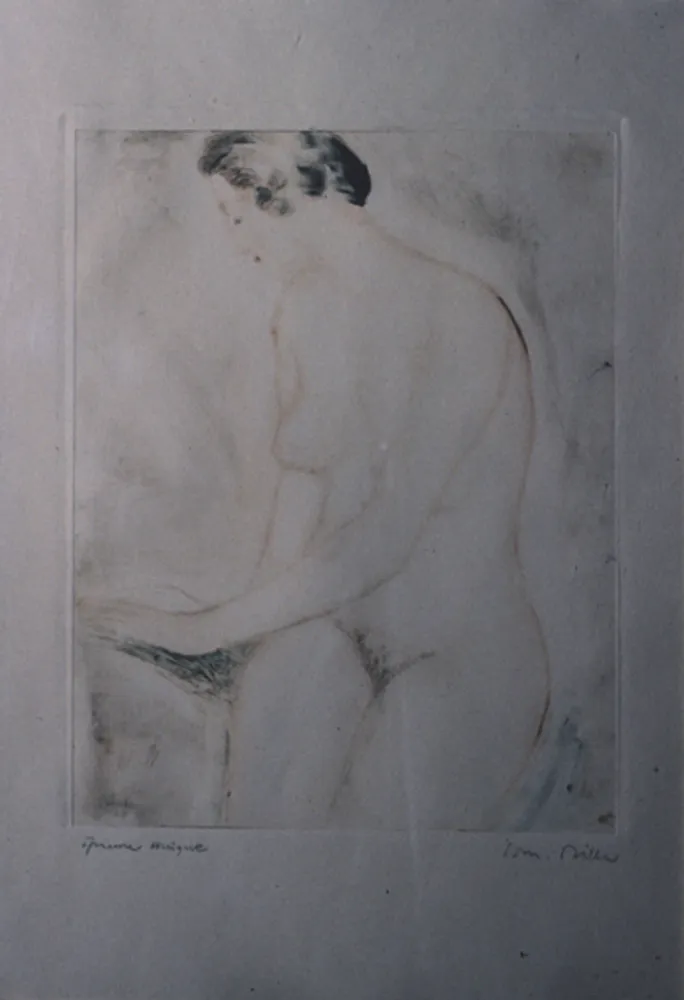 Femme nue assise